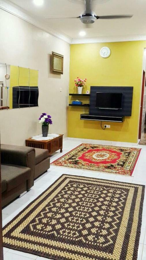 Khainadzmuslim Homestay Malacca Bagian luar foto